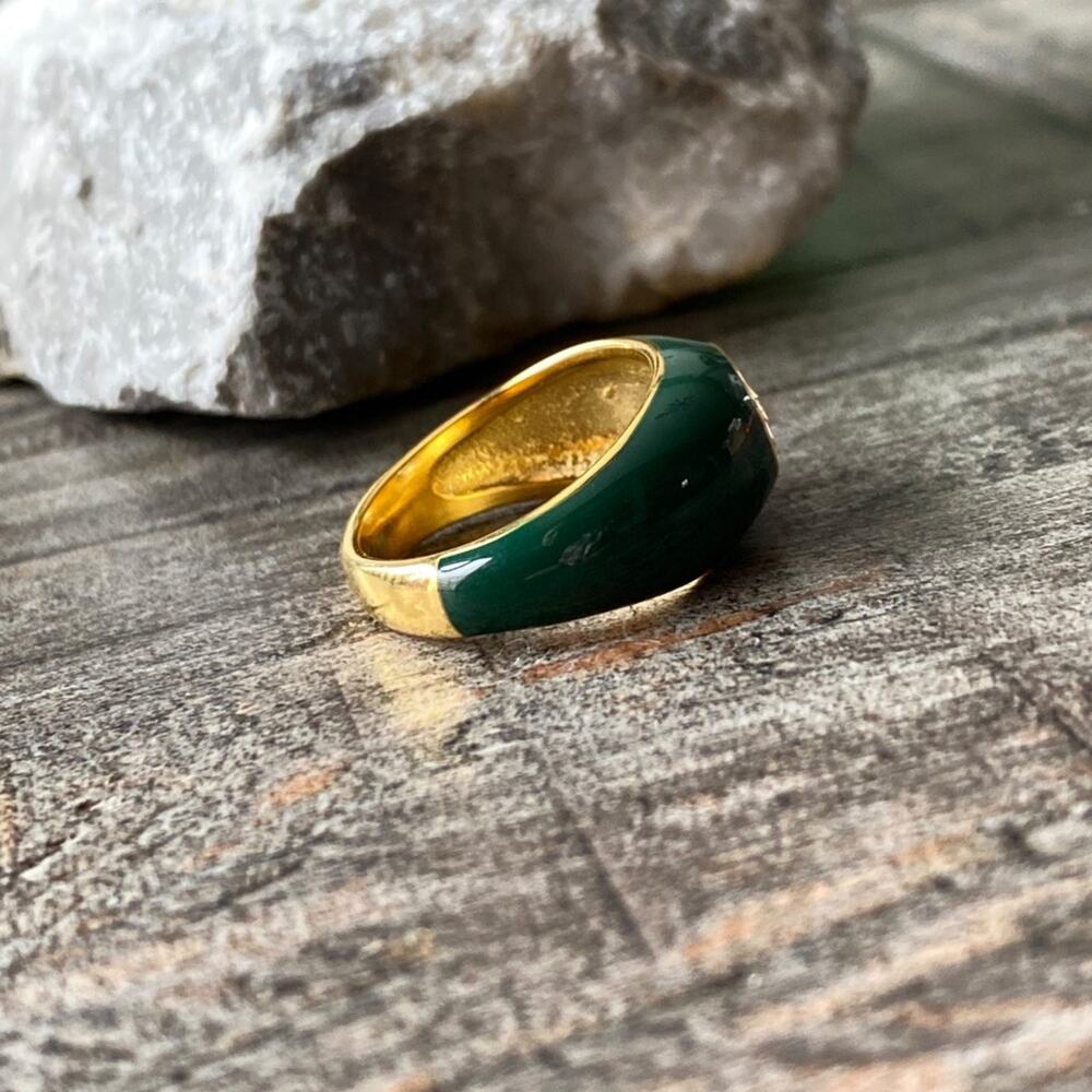 NEW Green Enamel And Rhinestone Cocktail Ring - Picture 11 of 12